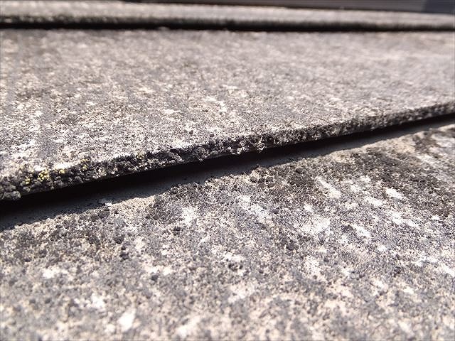 スレート板の端部